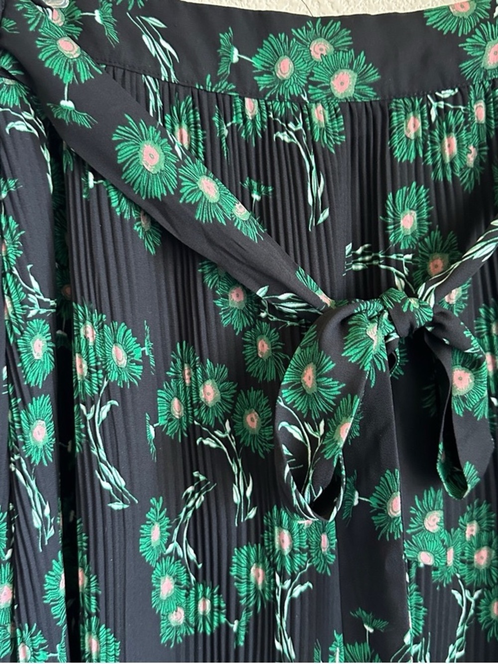 Topshop Black Crystal Floral Pleated Midi Skirt with tie belt - Picture 5 of 11